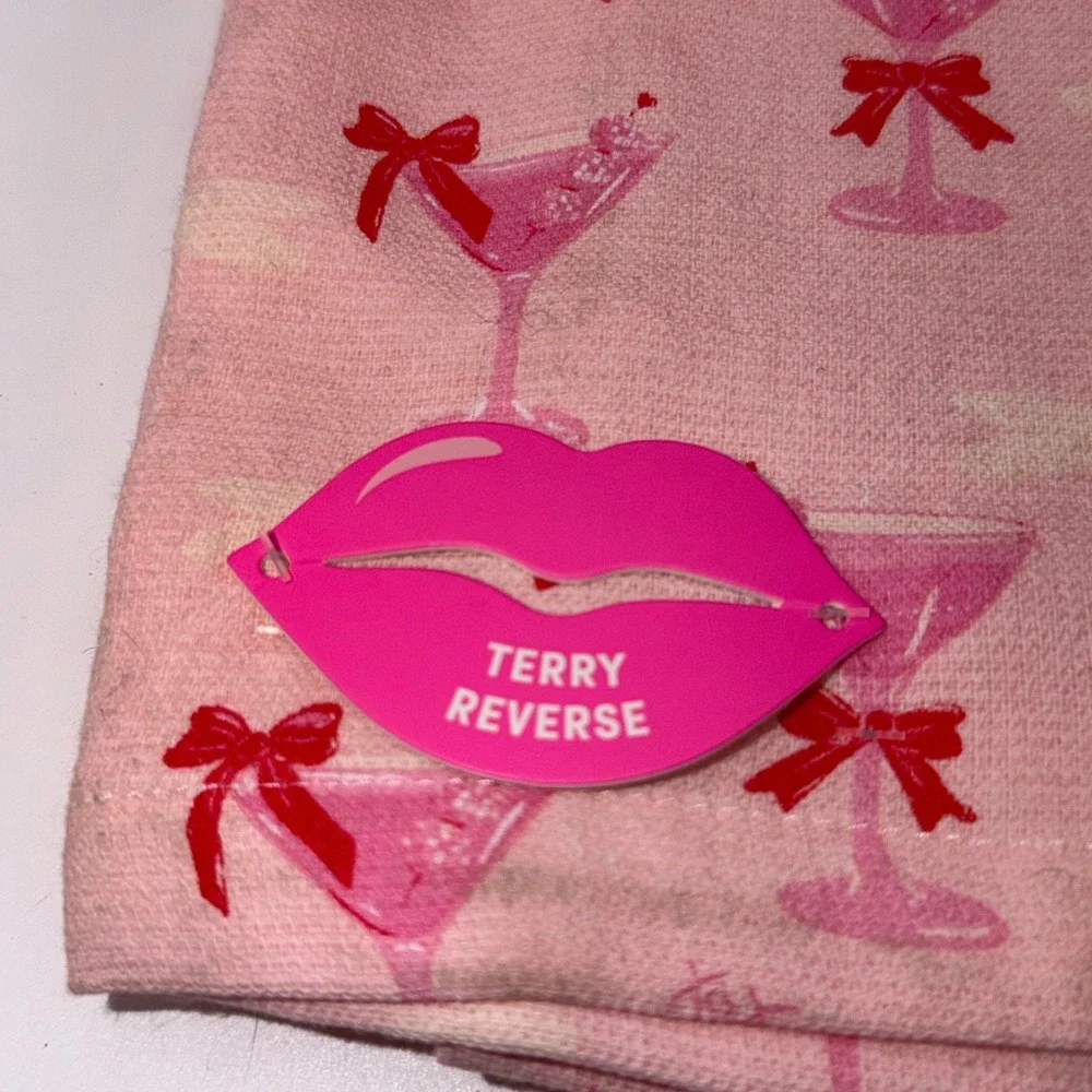 Betsey Johnson 18x28 Pink Martini Bow Hearts Coquette Girly Kitsch Home Decor
